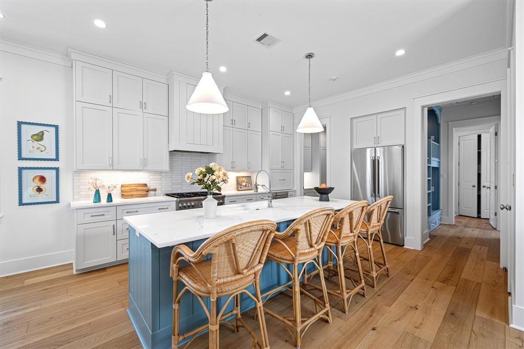 2604 E Seaside Drive, Galveston, Texas image 11