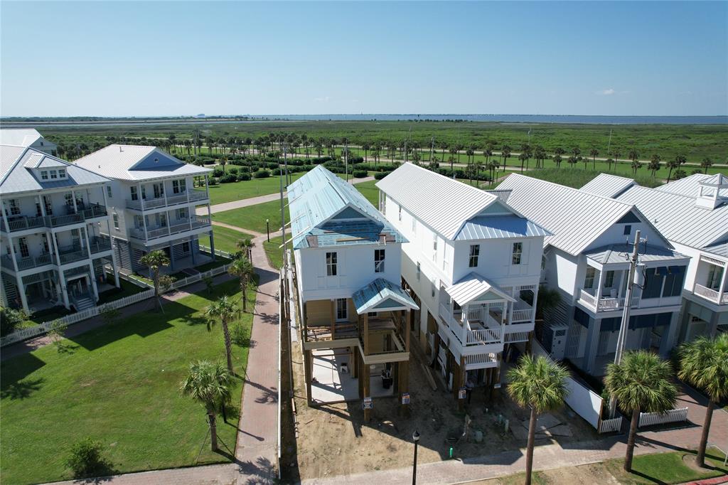2604 E Seaside Drive, Galveston, Texas image 6