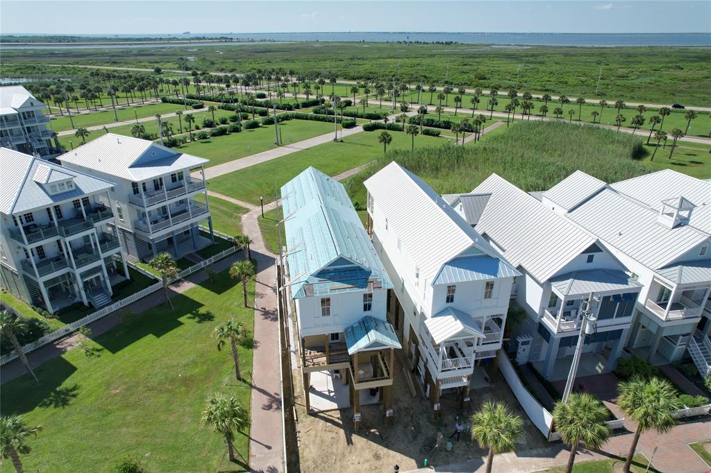 2604 E Seaside Drive, Galveston, Texas image 5