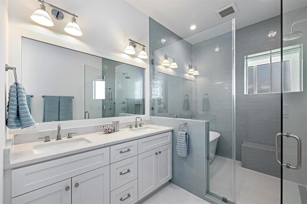 2604 E Seaside Drive, Galveston, Texas image 18
