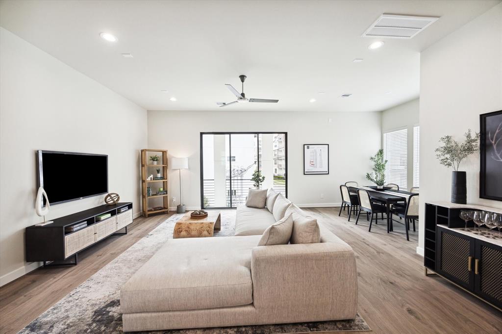 123 Eastwood Street St, Houston, New York image 8