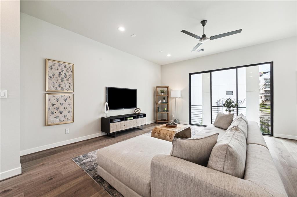 123 Eastwood Street St, Houston, New York image 7