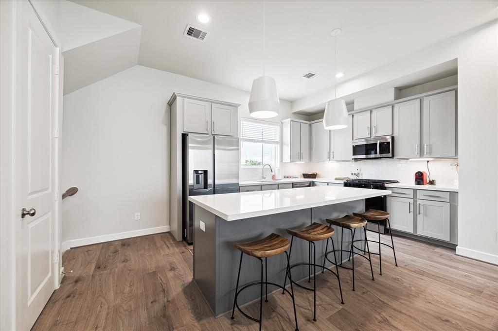 123 Eastwood Street St, Houston, New York image 12