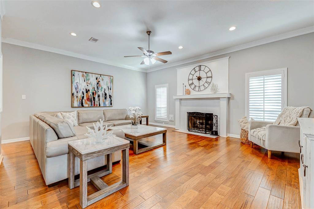 2926 E Elm Circle