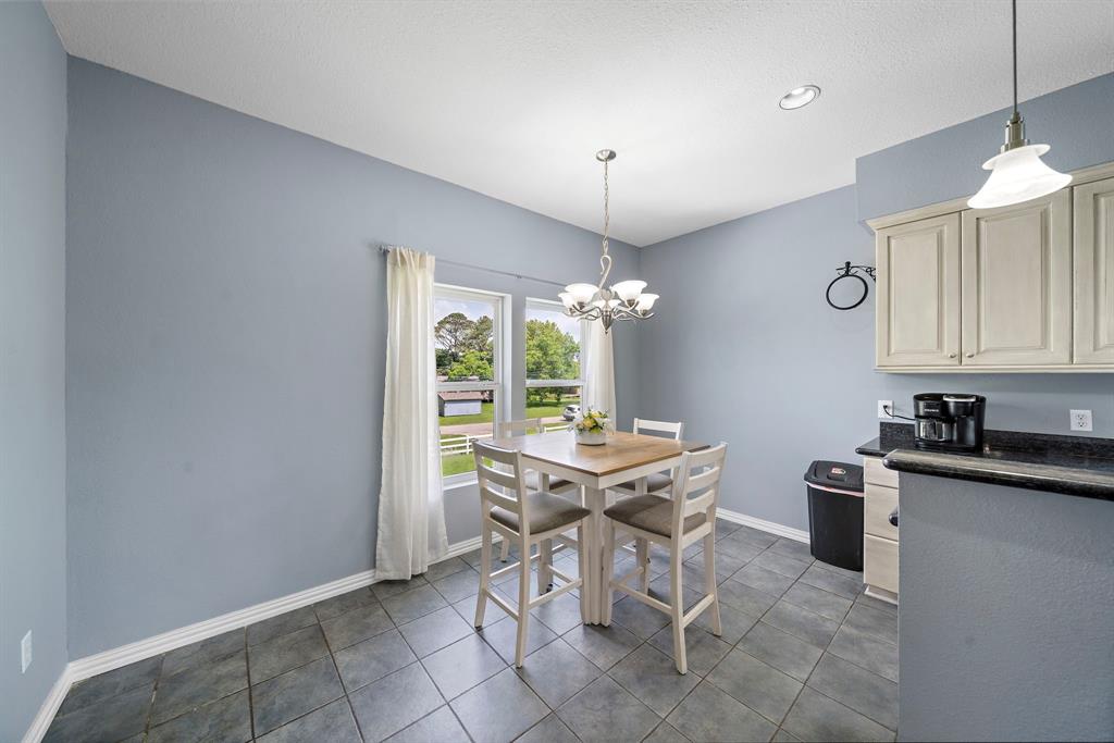 3525 N Morning Glory Drive, Santa Fe, Texas image 17