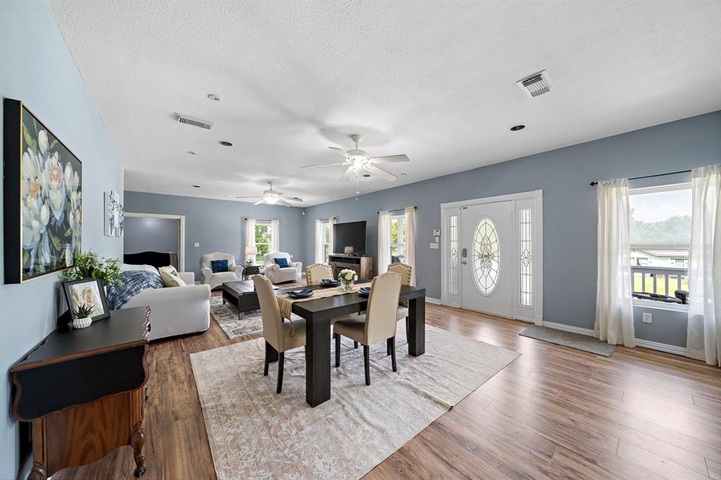 3525 N Morning Glory Drive, Santa Fe, Texas image 10
