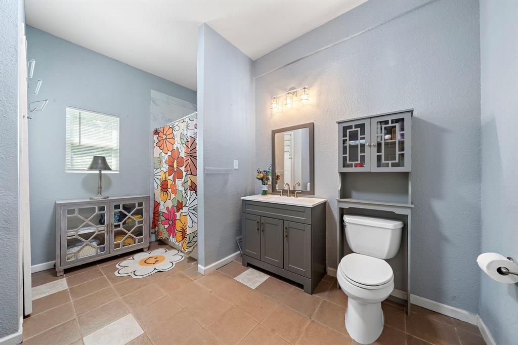 3525 N Morning Glory Drive, Santa Fe, Texas image 36