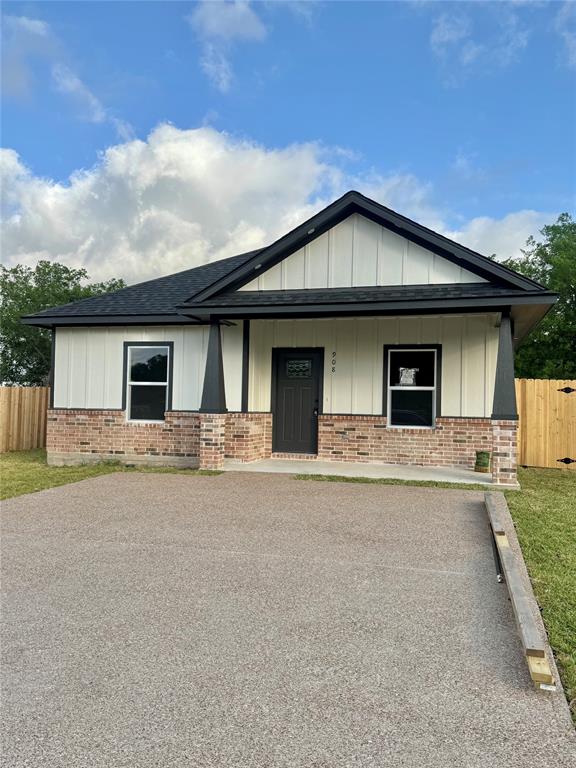 908 Chicago Street, Bryan, Texas image 1