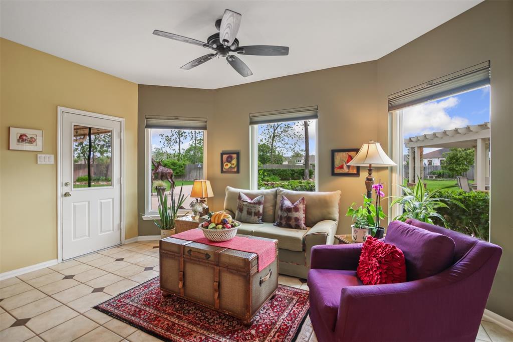 12502 Village Crest Court, Tomball, Texas image 14