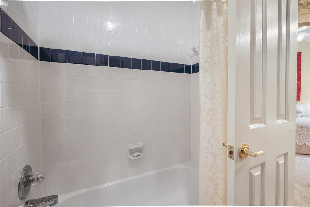 12502 Village Crest Court, Tomball, Texas image 24