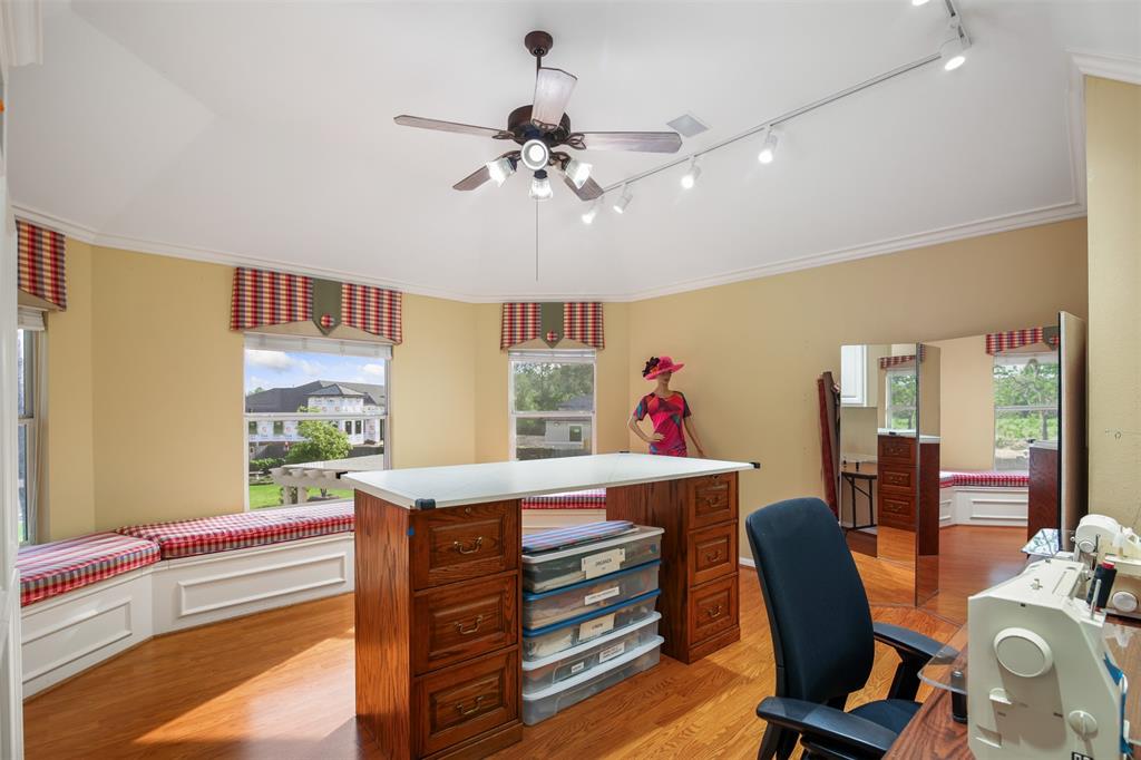 12502 Village Crest Court, Tomball, Texas image 19