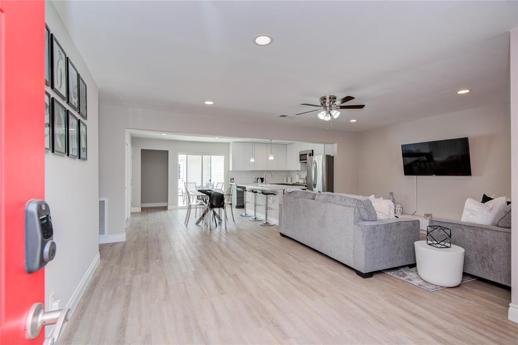 9423 Bassoon Drive, Houston, Texas image 6