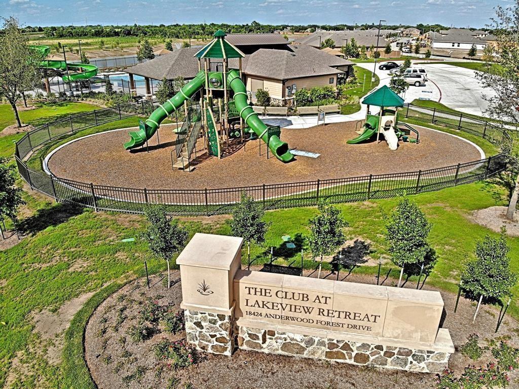 7411 Victoria Brook Trace, Richmond, Texas image 38