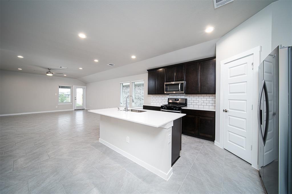 7411 Victoria Brook Trace, Richmond, Texas image 28