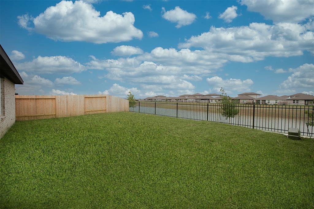 7411 Victoria Brook Trace, Richmond, Texas image 36