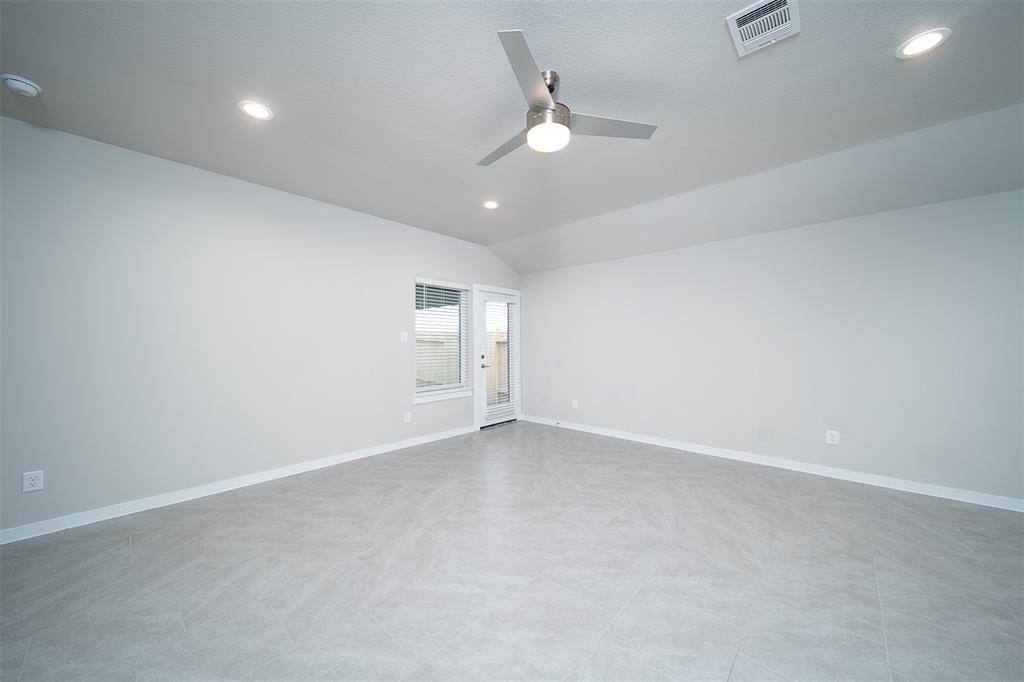 7411 Victoria Brook Trace, Richmond, Texas image 33