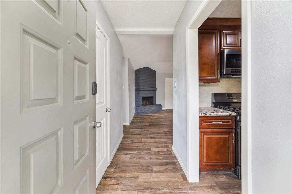 2622 Strait Lane