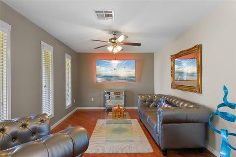 Single Family Residence in Galveston TX 2809 Palm Circle 6.jpg