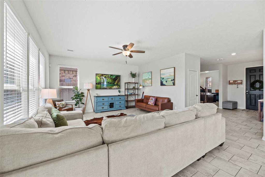 1435 Wheatley Hill Lane, Katy, Texas image 6