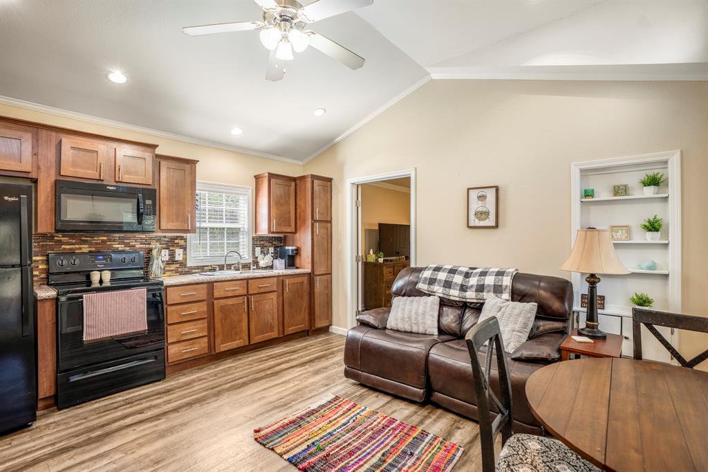 1760 County Road 215, Weimar, Texas image 15