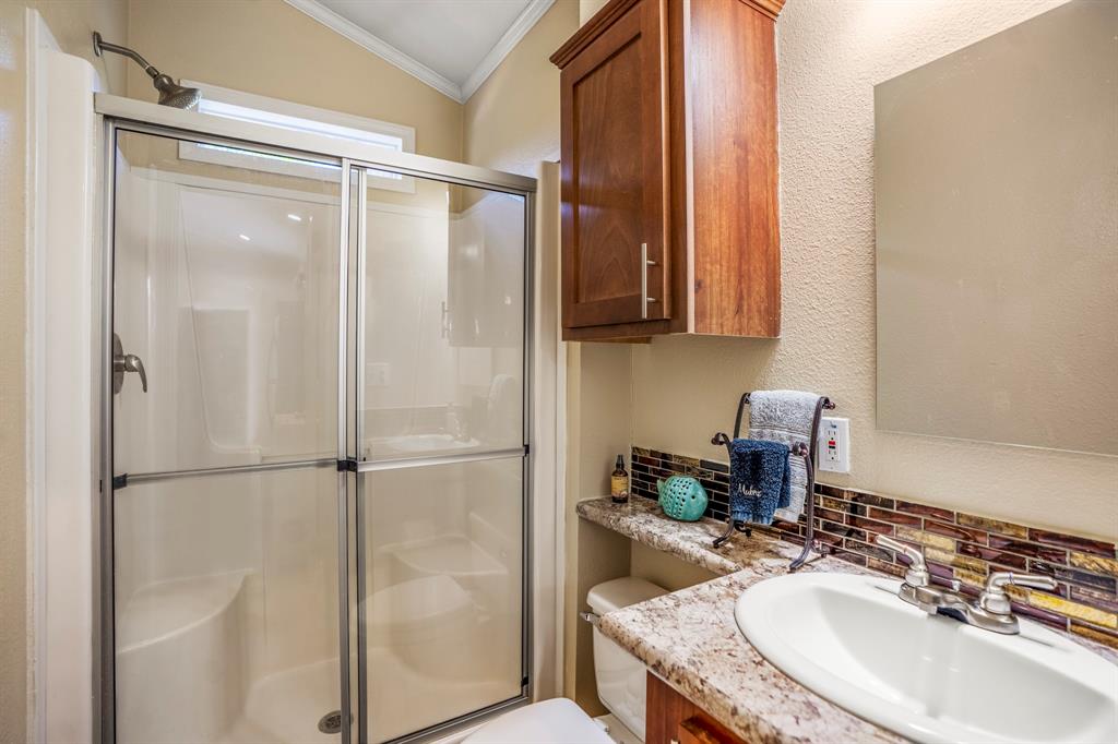 1760 County Road 215, Weimar, Texas image 20