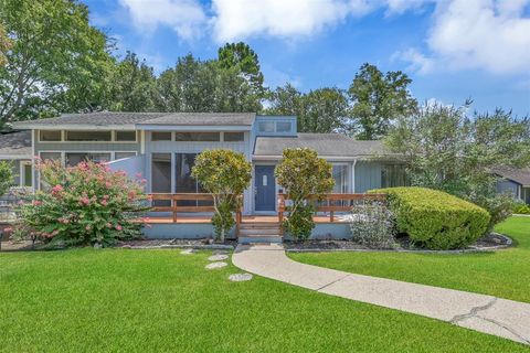 A home in Conroe