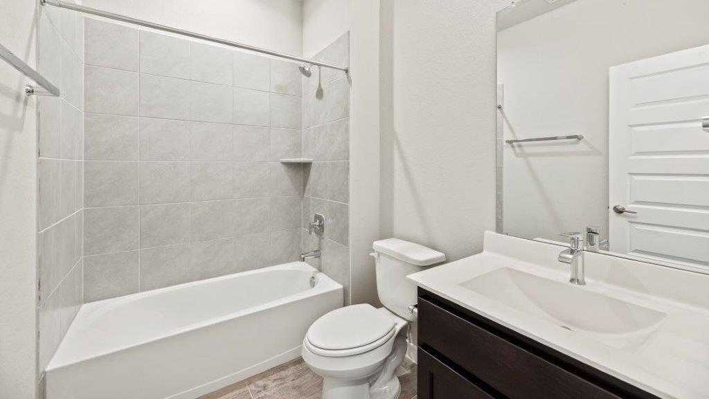 3914 Sterling Springs Lane, League City, Texas image 13