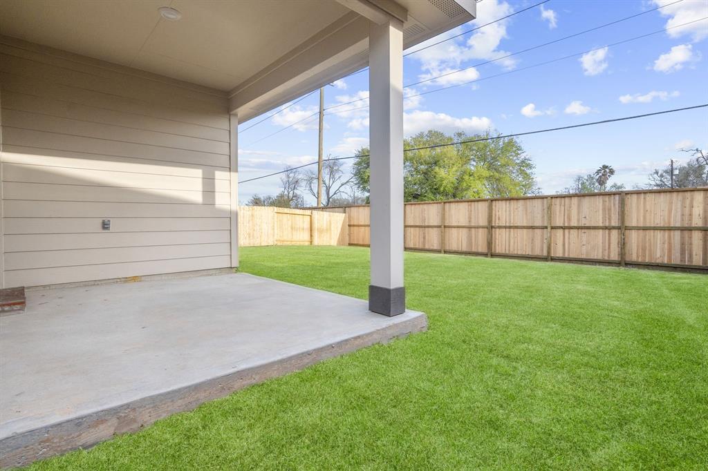 233 Amy Street, Angleton, Texas image 17