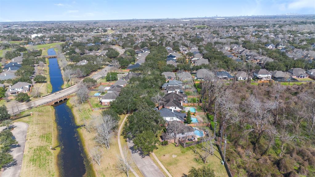 3106 Five Oaks Drive, Missouri City, Texas image 34