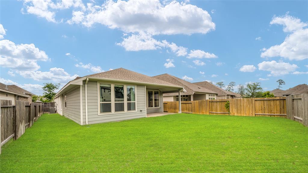635 Lost Maples Bend Lane, Conroe, Texas image 31