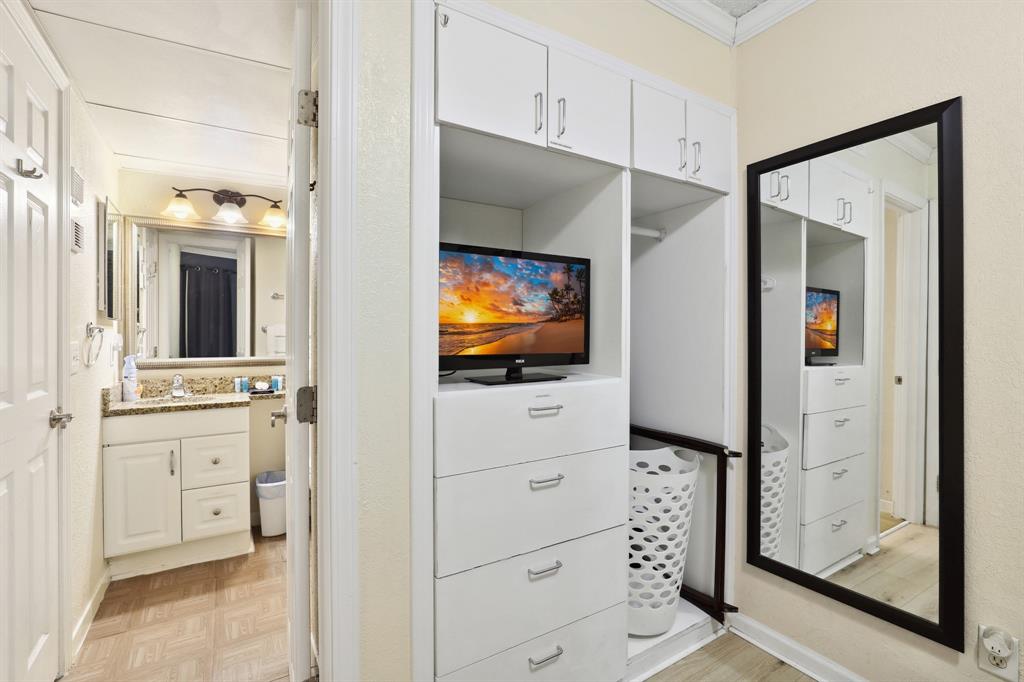 6102 Seawall Boulevard #260, Galveston, Texas image 16