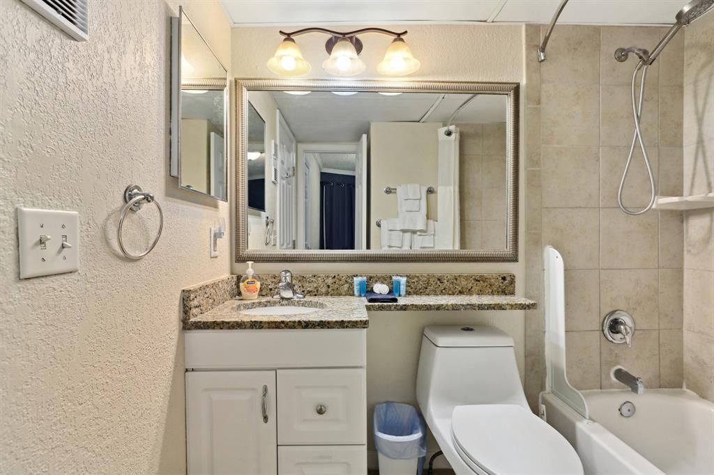 6102 Seawall Boulevard #260, Galveston, Texas image 17