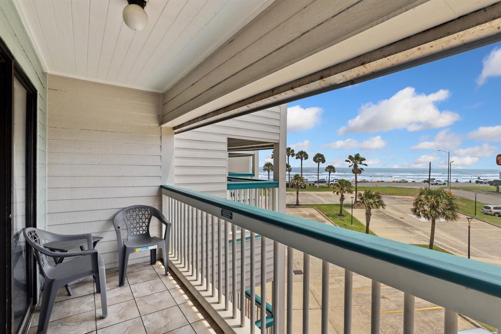 6102 Seawall Boulevard 260