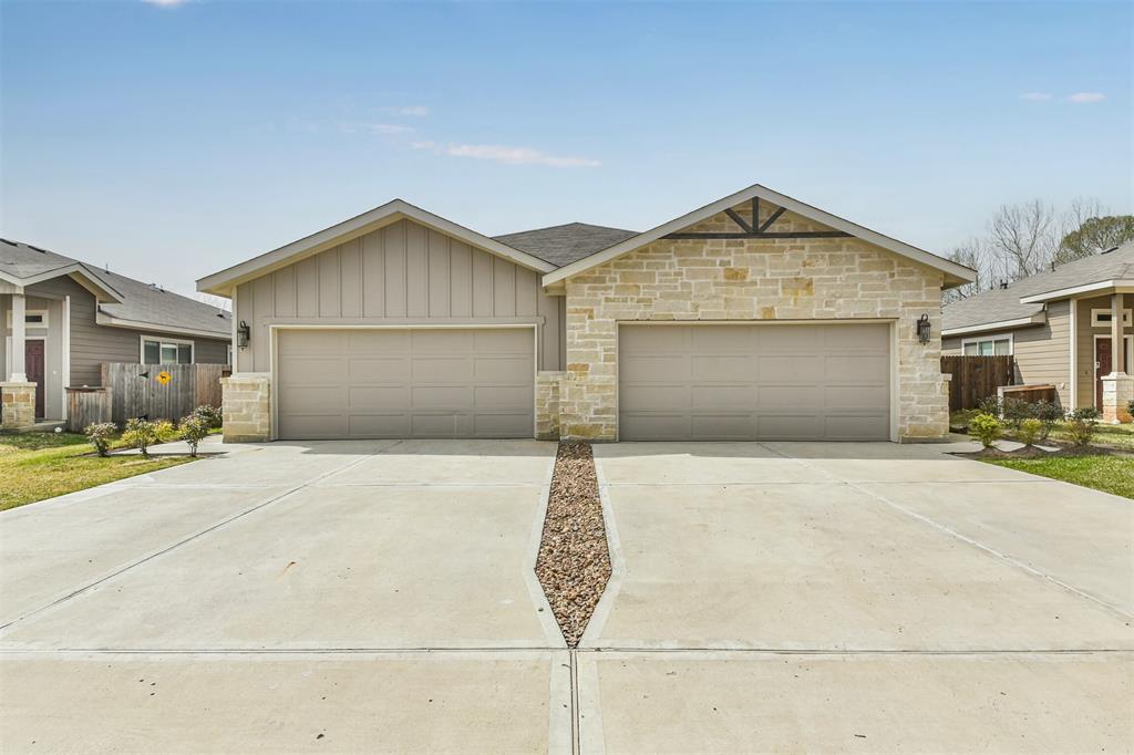 9902-9906 Grosbeak Lane