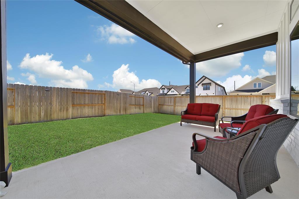 1602 Harvest Lake Drive, Missouri City, Texas image 21