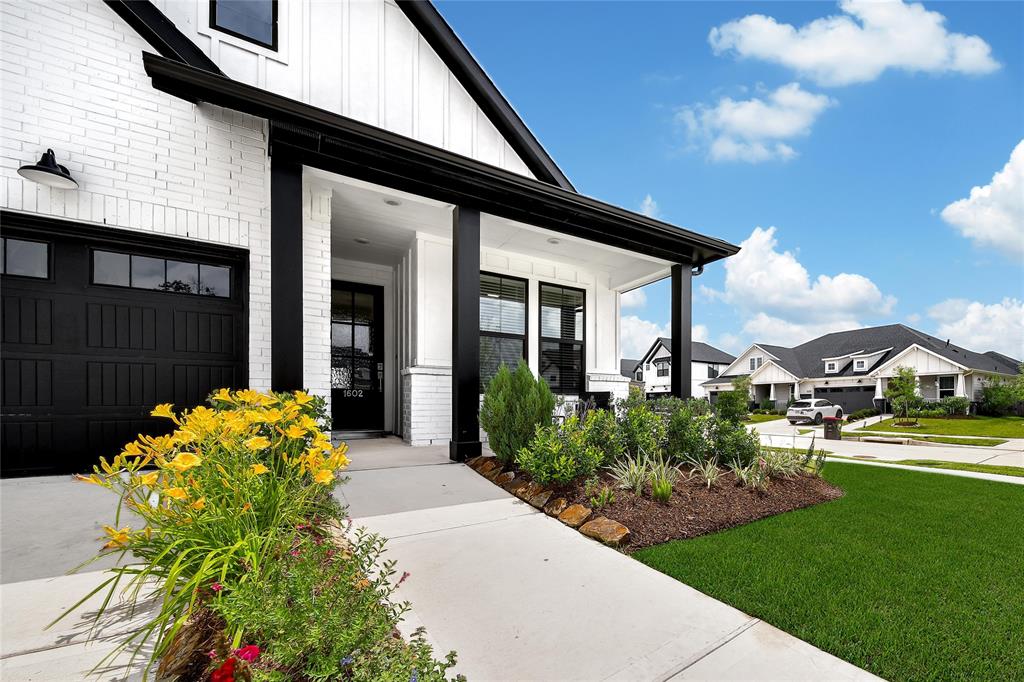 1602 Harvest Lake Drive, Missouri City, Texas image 4