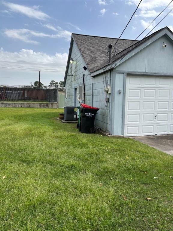 1228 Cypress Street, Baytown, Texas image 2