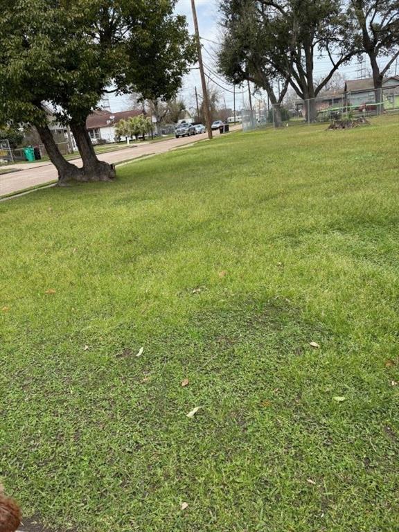 1228 Cypress Street, Baytown, Texas image 17
