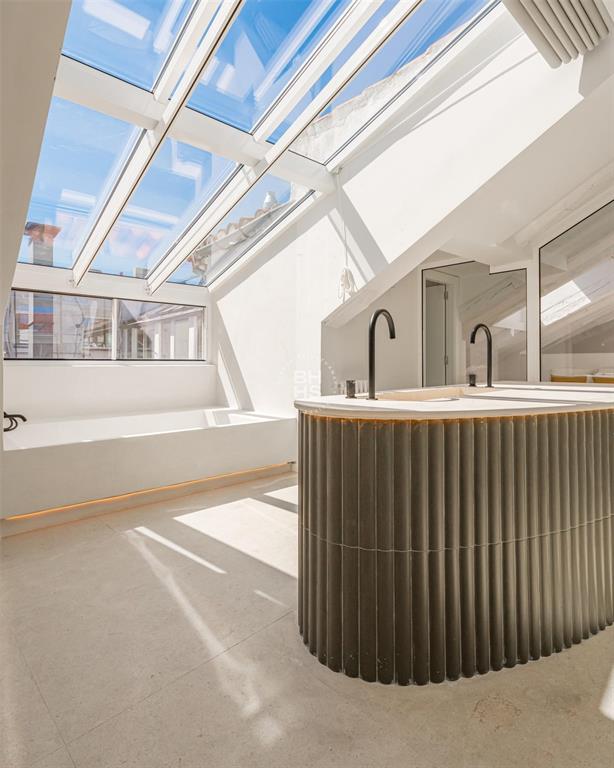 28005, Spain, 4 Bedrooms Bedrooms, ,5 BathroomsBathrooms,Residential,Active,174573