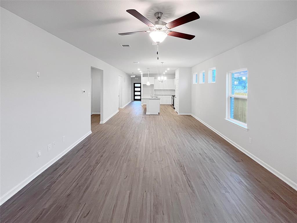 735 Red Mulberry Street, La Marque, Texas image 3