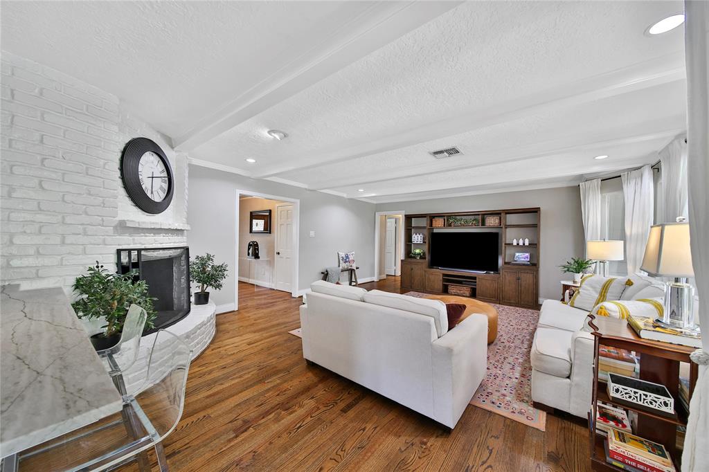 807 Frostwood Drive, Houston, Texas image 8