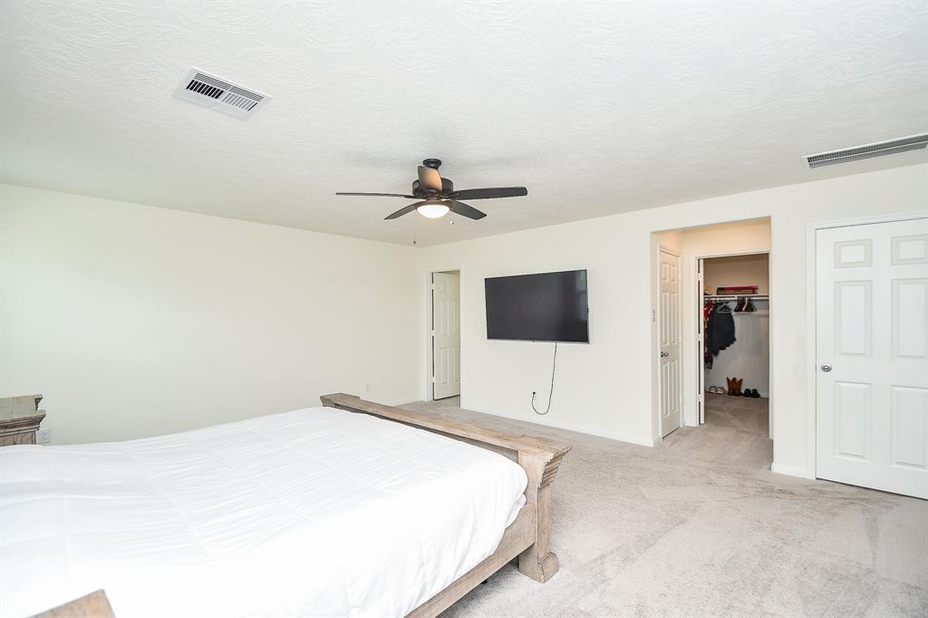 1334 Green Jay Lane, La Marque, Texas image 4