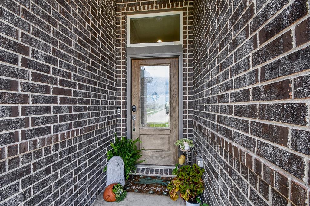 1334 Green Jay Lane, La Marque, Texas image 3
