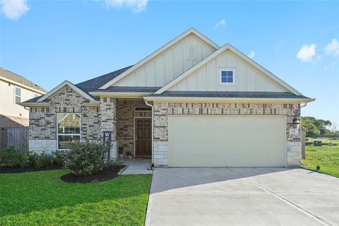 Photo of 152 Bayou Bend Boulevard, Angleton, TX 77515 (MLS # 8954697) Photo of 152 Bayou Bend Boulevard, Angleton, TX 77515 (MLS # 8954697)