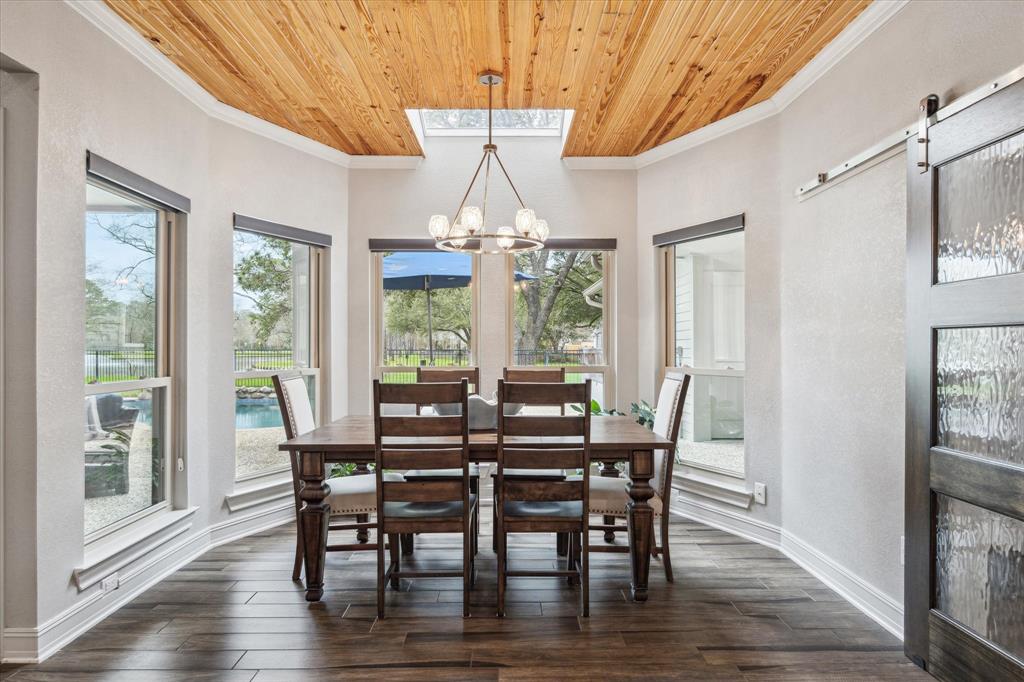 2323 Pleasant Creek Drive, Kingwood, Texas image 14