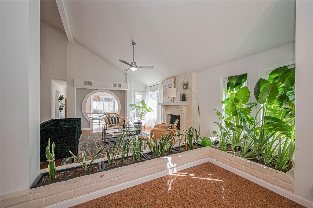 2215 Braesmeadow Lane