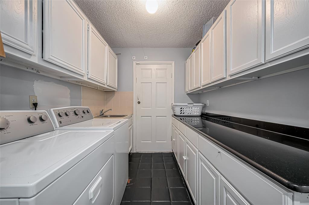 Sugar Land, Texas 77479, United States, 4 Bedrooms Bedrooms, ,3 BathroomsBathrooms,Residential,Active,127869