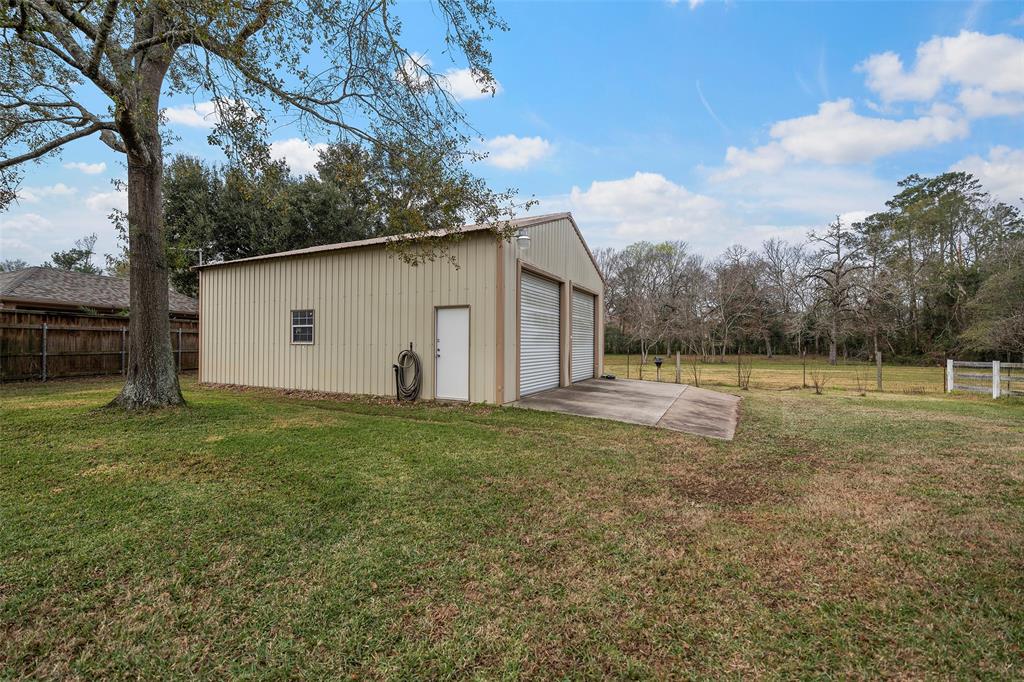 12219 Pine Burr Lane, Pinehurst, Texas image 33