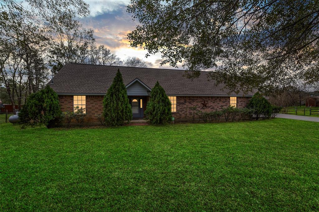 12219 Pine Burr Lane, Pinehurst, Texas image 1