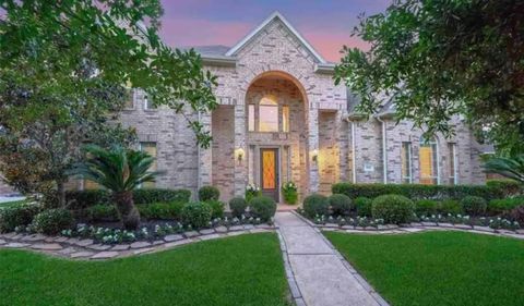 Single Family Residence in Houston TX 5510 Darschelle Drive.jpg